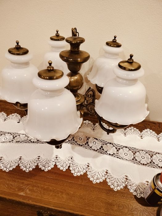 Candeeiro de sala em latão como novo e a trabalhar