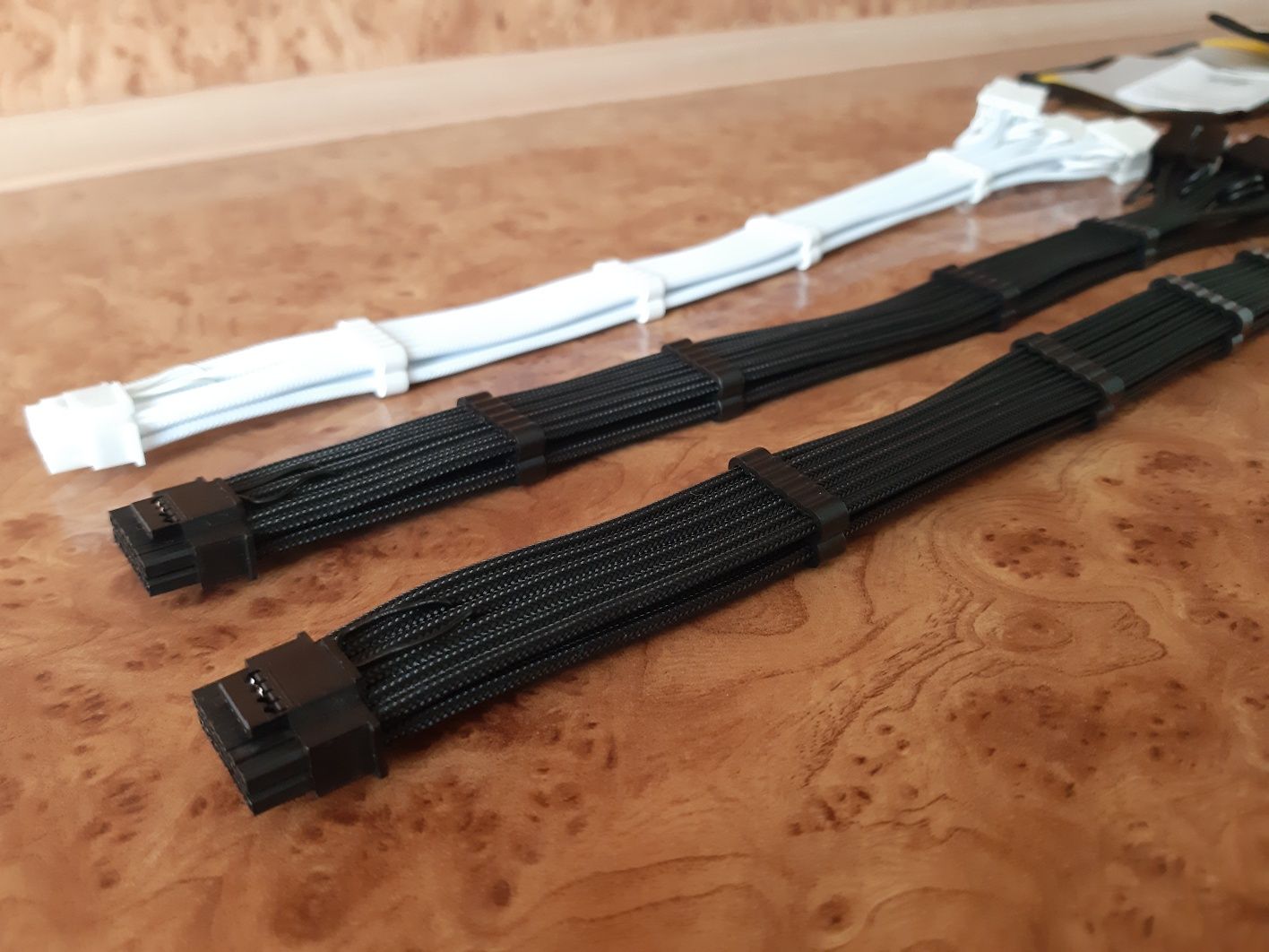 Кастомный переходник 3х8pin на PCIE5.0 12VHPWR RTX 5070/5080/5090