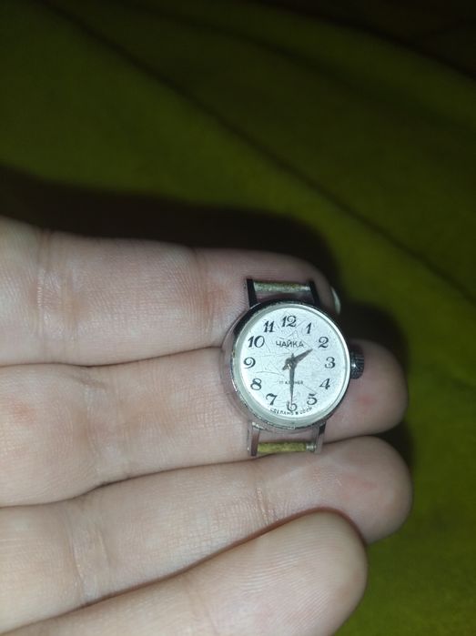 Женские наручные часы ссср чайка 17 камней