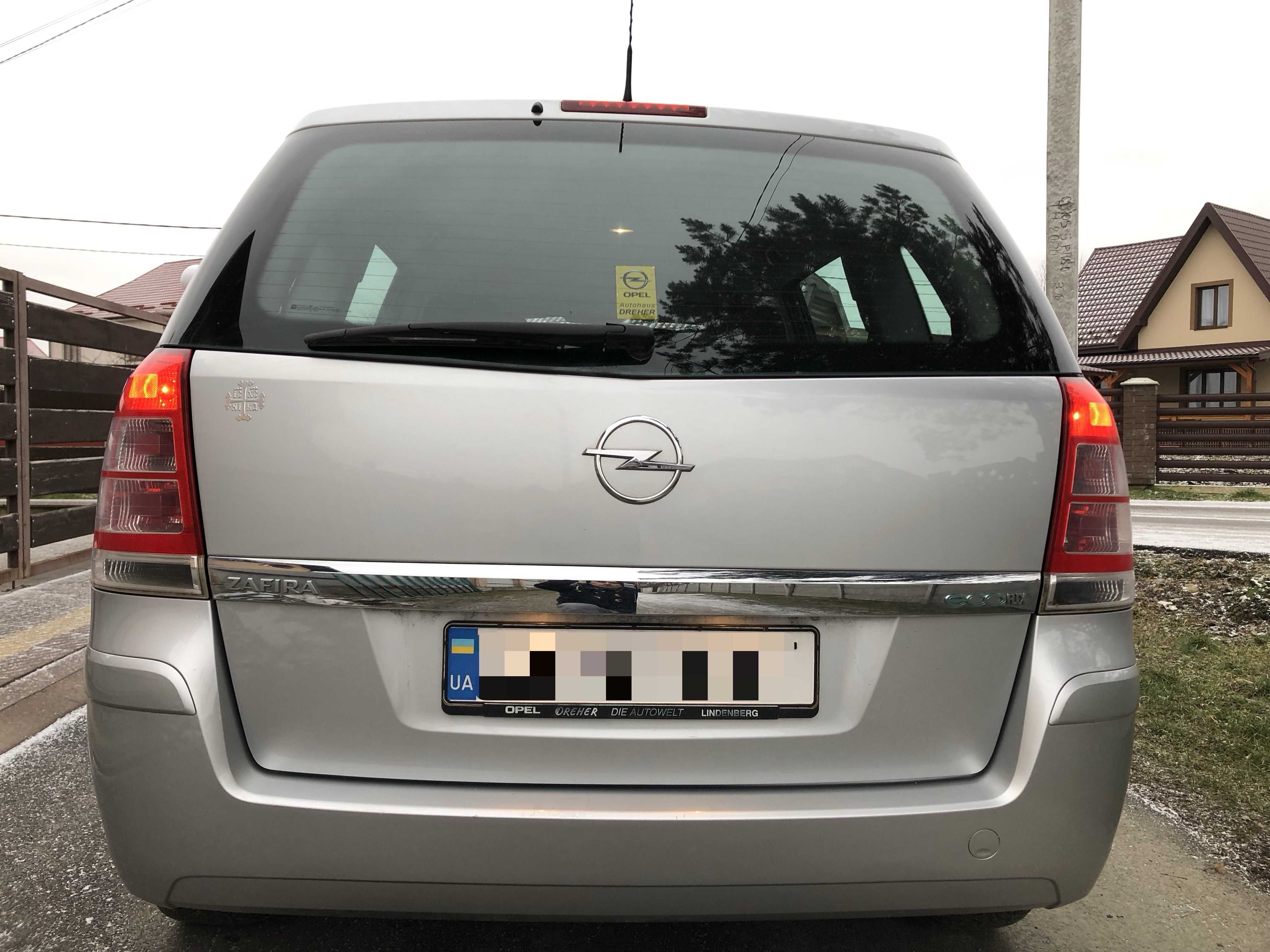 Опель Зафіра В (Opel Zafira  В) 2010 рік