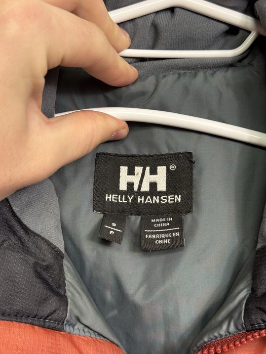 Пуховик Helly Hansen