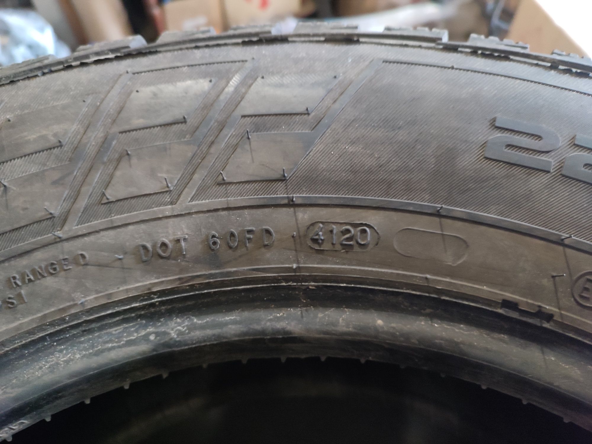 225/65/R16C комплект резини Nokian