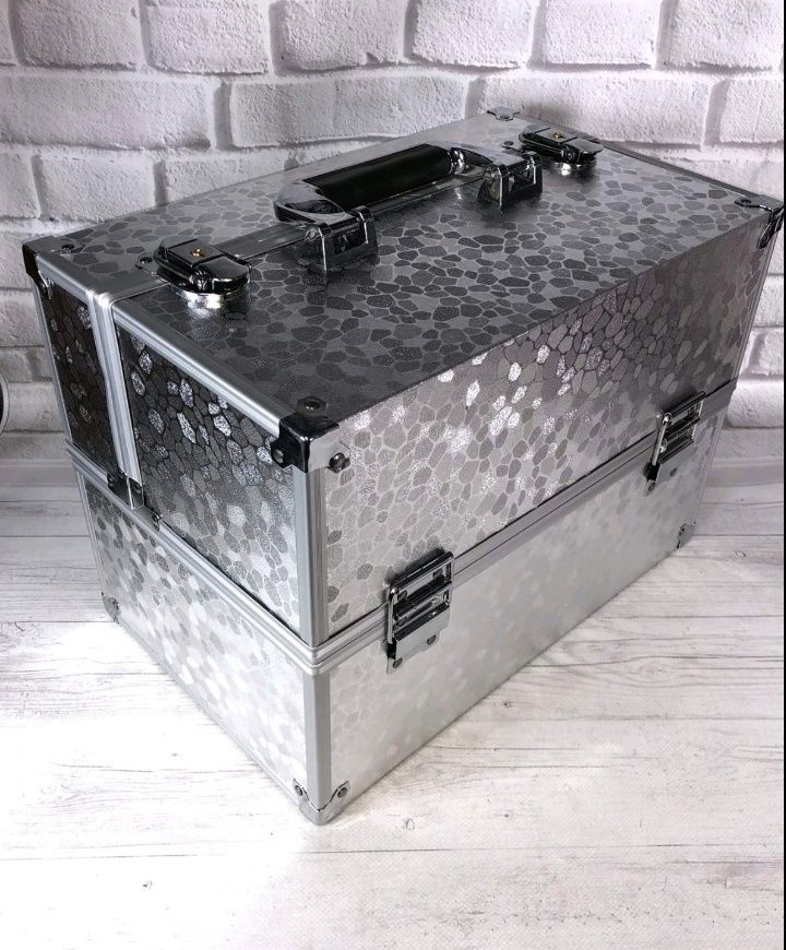 Бьюти кейс алюминиевый чемодан с ключем гламур для мастеров