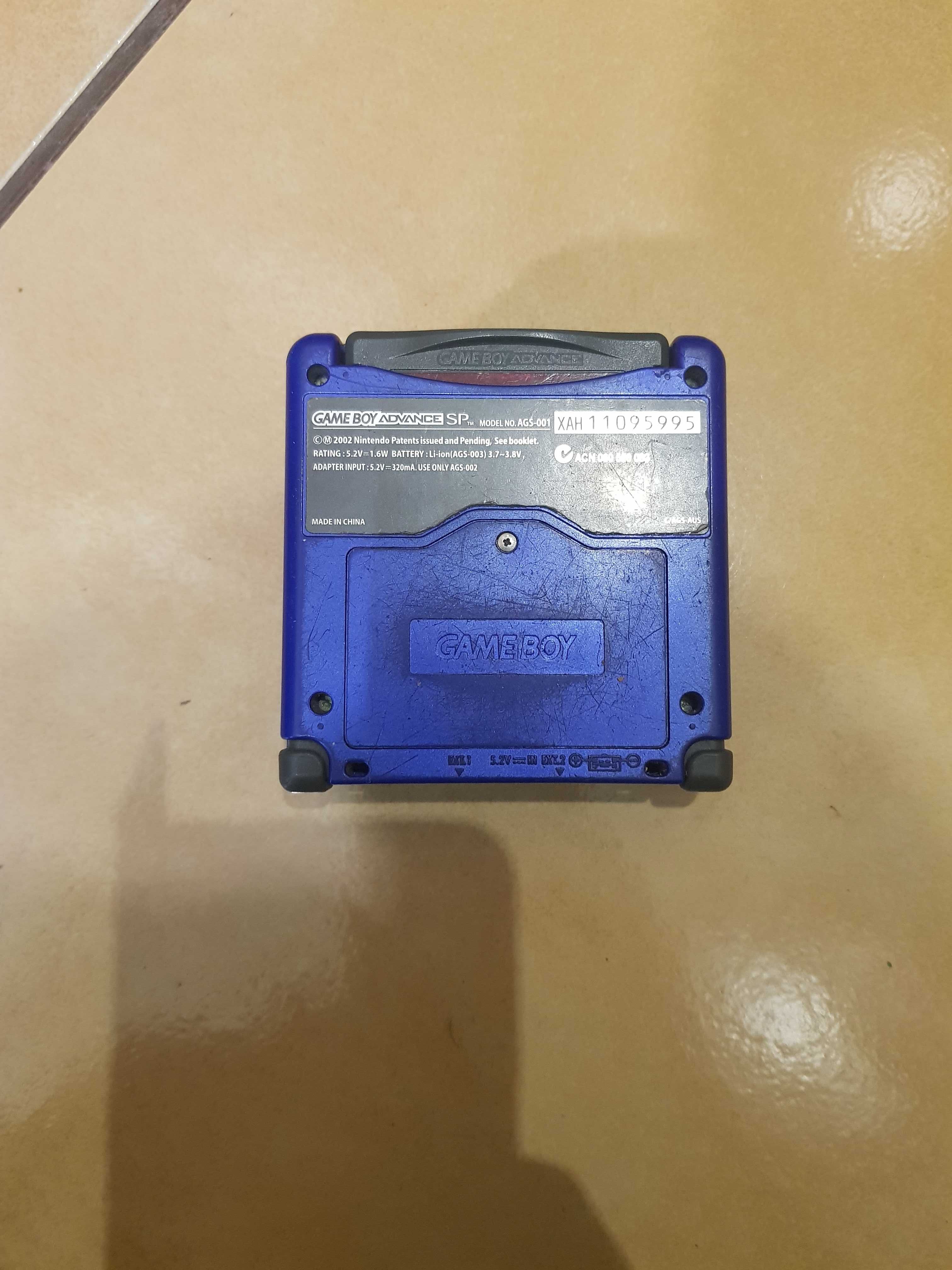 Game boy ags 001