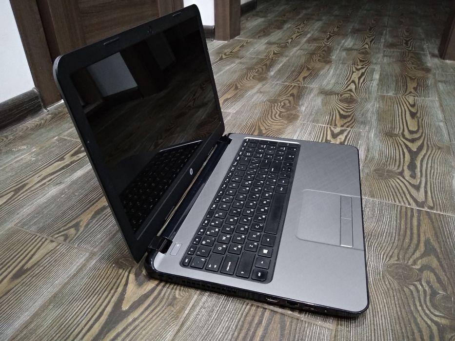 HP 15-g024sr, AMD A4-6210, 8 гб, HDD 750 гб, ноутбук