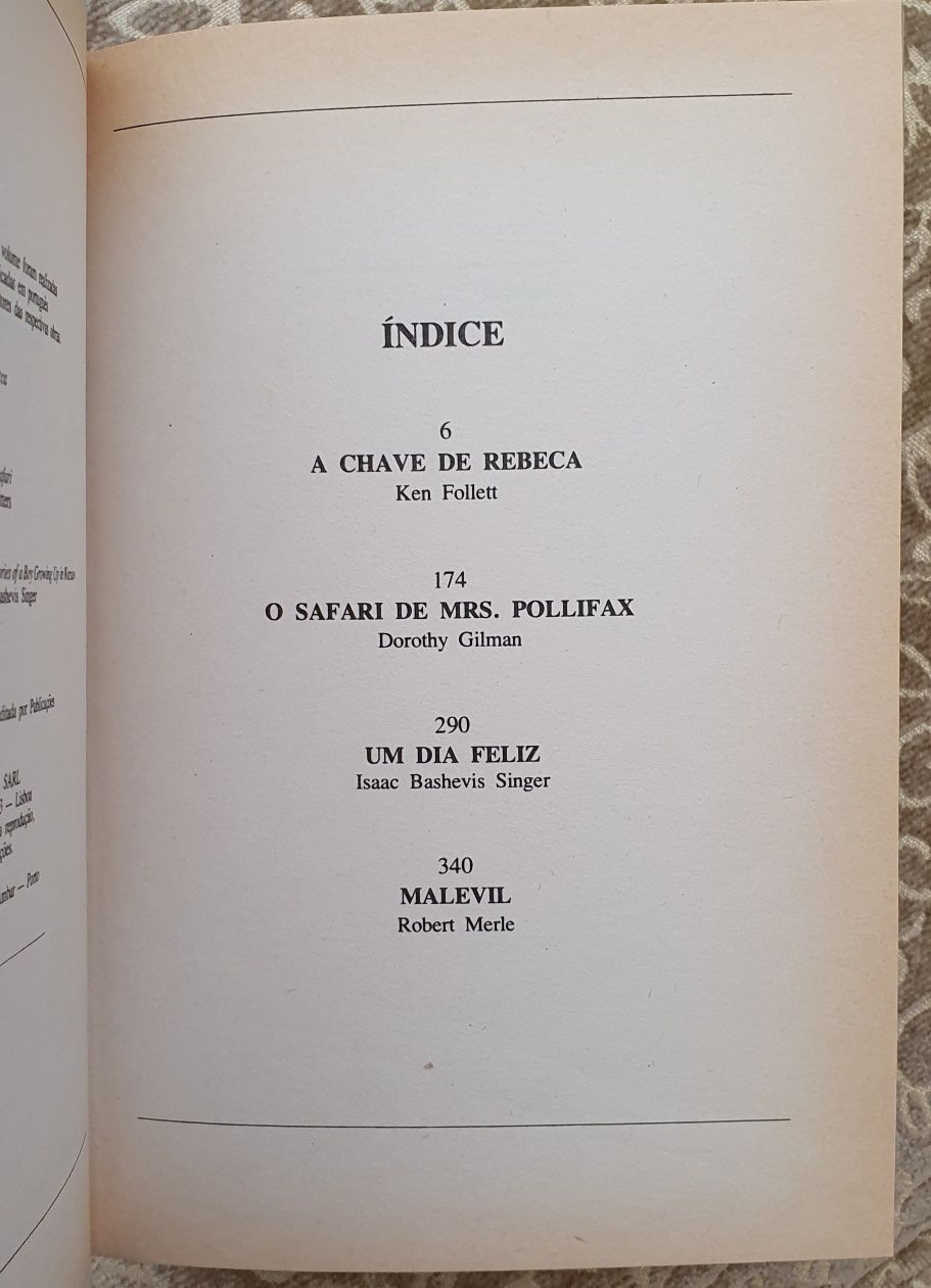 Livros encadernados com obras condensadas