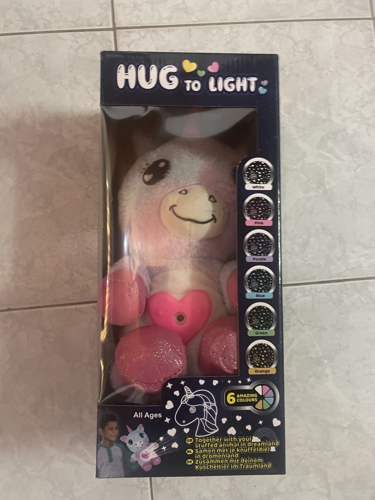 Peluche Hug to light novo
