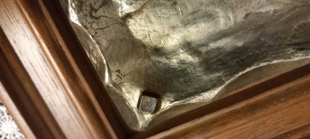 Stara plastyka w dębowej ramie