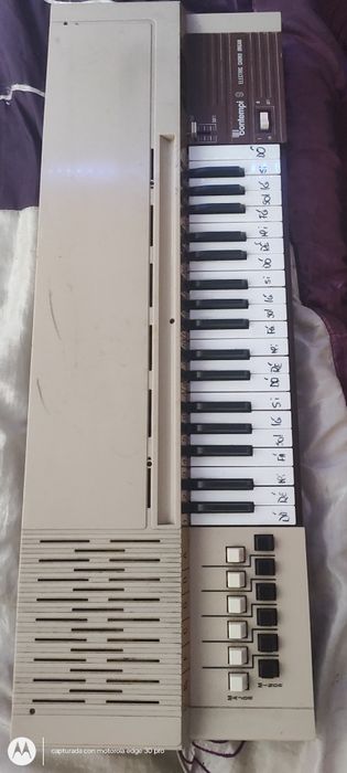 Vendo teclado antiguo funciona.tudo