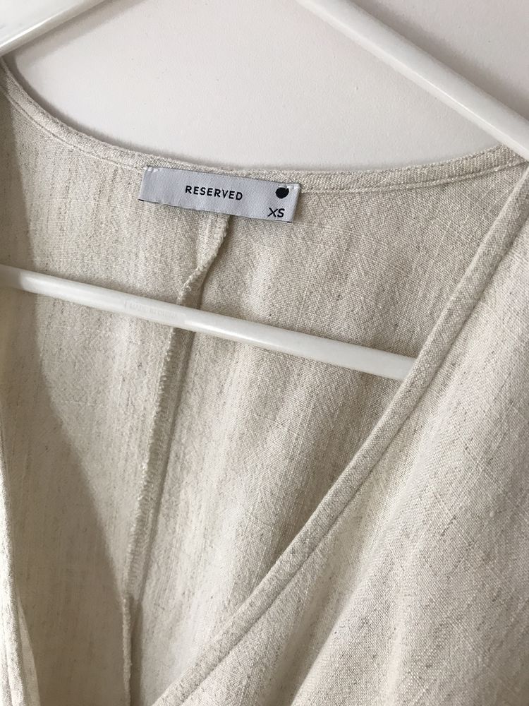 Lniana kopertowa bluzka kimono Reserved, jasny beż, wakacyjny klasyk