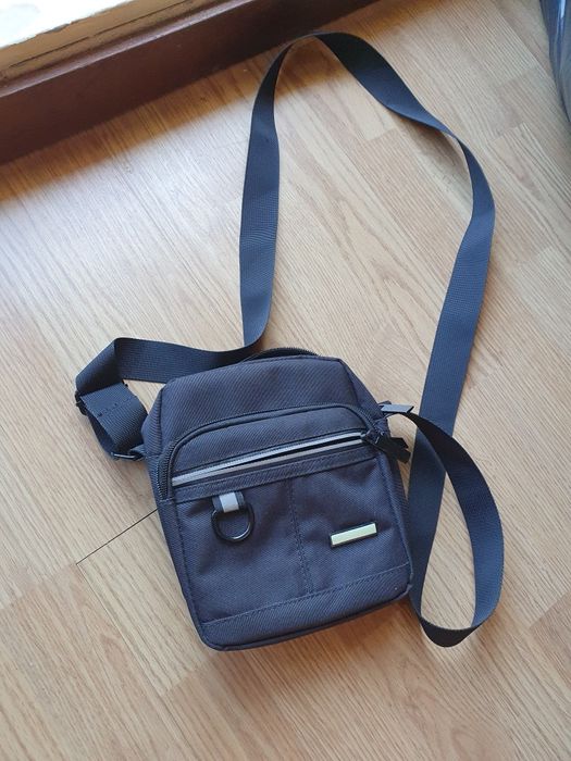 Bolsa homem como nova