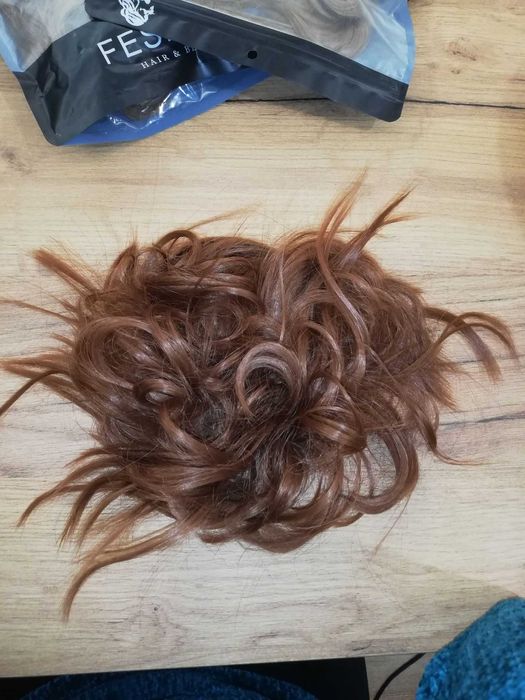 Peruka do włosów, kok jasny kasztan