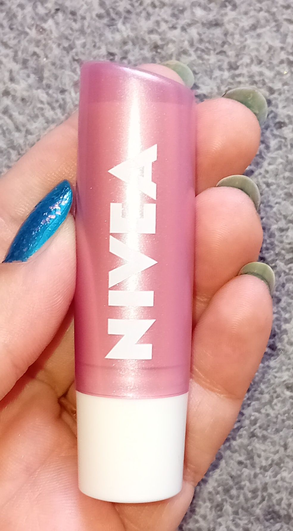 Pomadka Nivea Perłowy Róż.