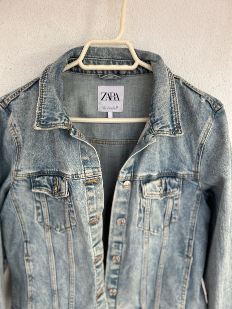 Blusao de ganga da marca Zara