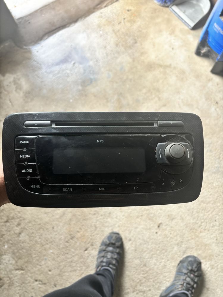 Vendo radio seat ibiza 6j