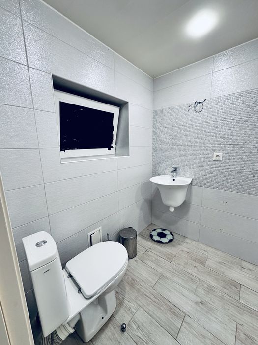 Продам будинок з комунікаціями та ремонтом