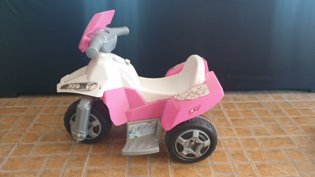 Mota eletrica criança perfeito estado