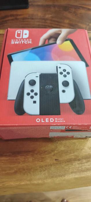 Nintendo Switch OLED + Oferta de estojo de transporte