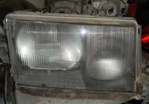 Mercedes W124 przednia prawa lampa Hella