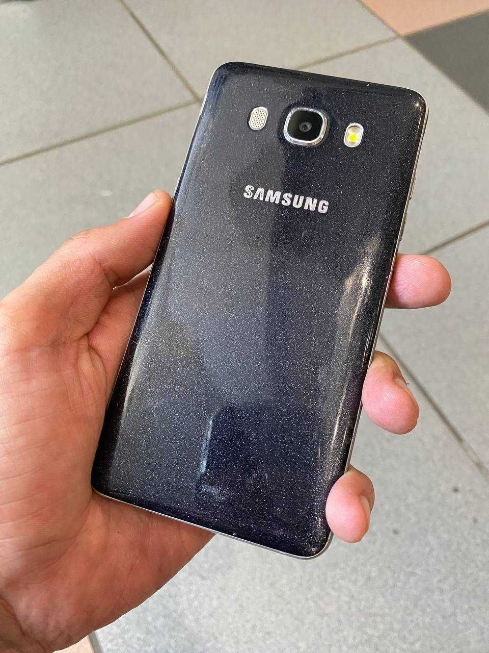 Смартфон Samsung SM-J510H Galaxy J5 (2016)