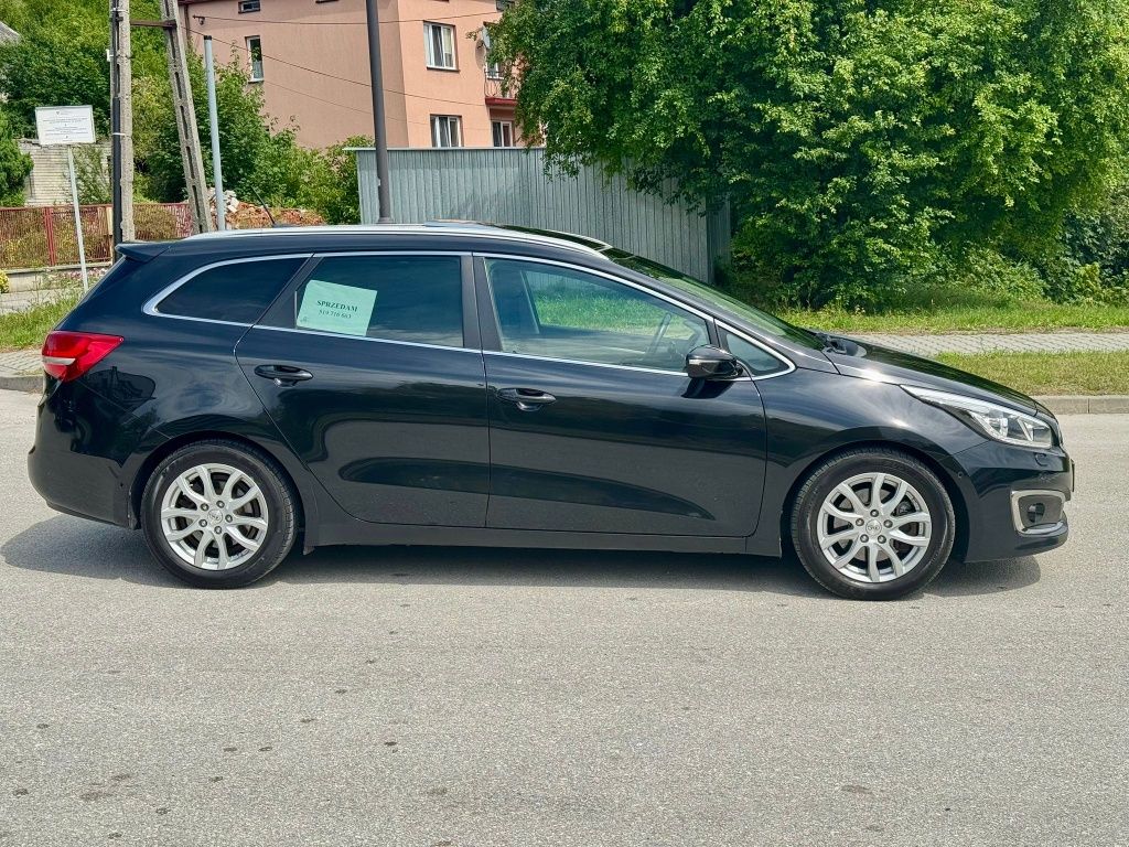 Sprzedam KIA CEED Led. Panorama MAX OPCJĄ