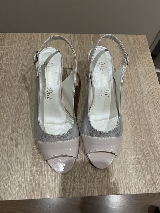 Buty na obcasie srebrno bezowe