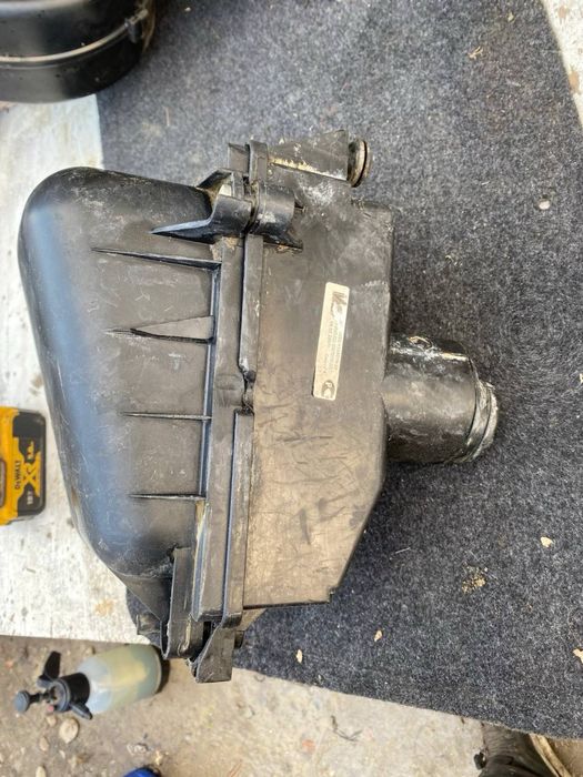 Корпус повітряного фільтра Ваз інжектор цілий