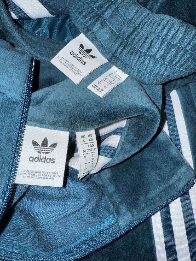 Костюм спортивный велюровый Adidas