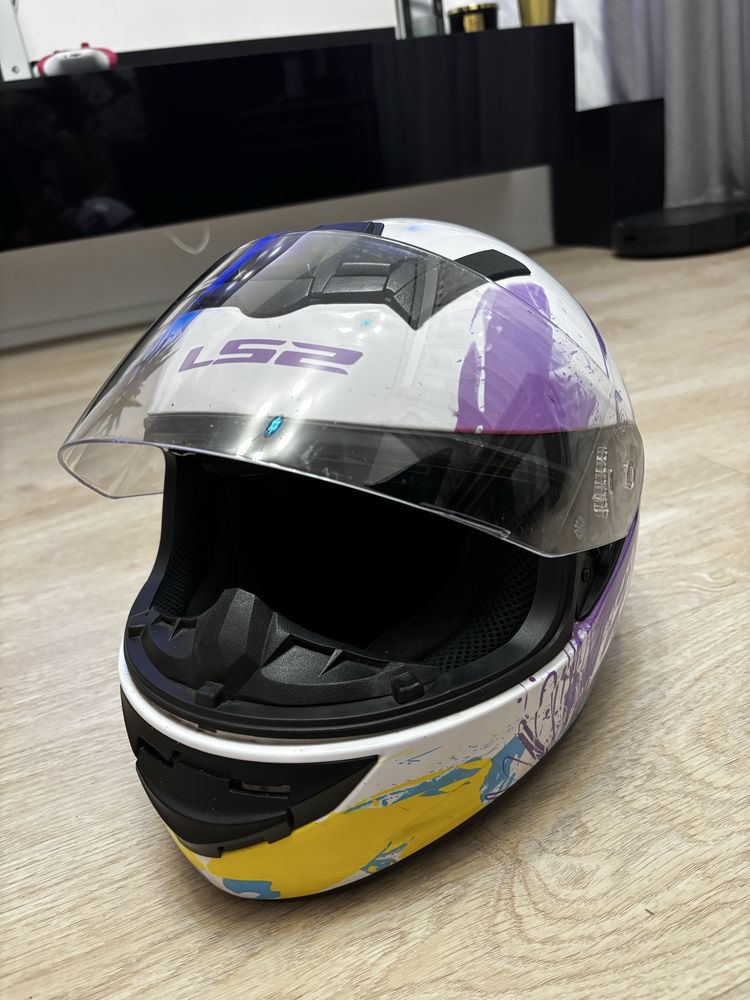 Kask motocyklowy marki  LS2