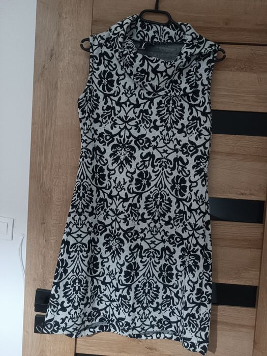 Sukienka elegancka r.M