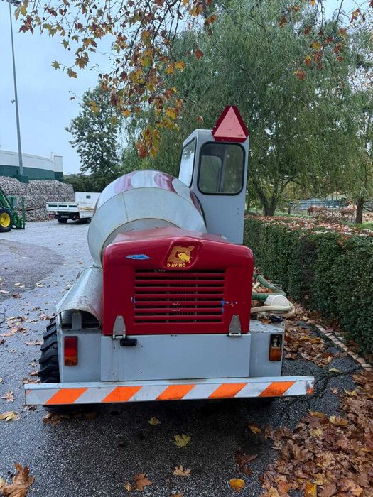 Autobetoneira D´Avino 4-12