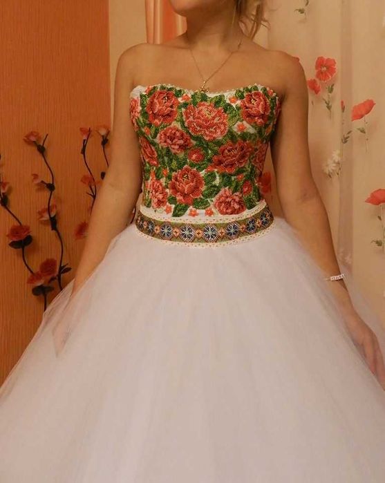 Продам плаття, етностиль, вишите бісером, весільне