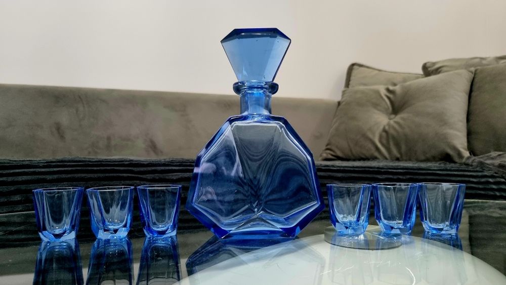 Kobaltowa sygnowana karafka wraz z 6 kieliszkami MOSER art deco