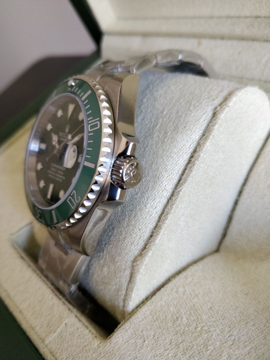 Rolex Submariner Hulk (Prata/ Verde)