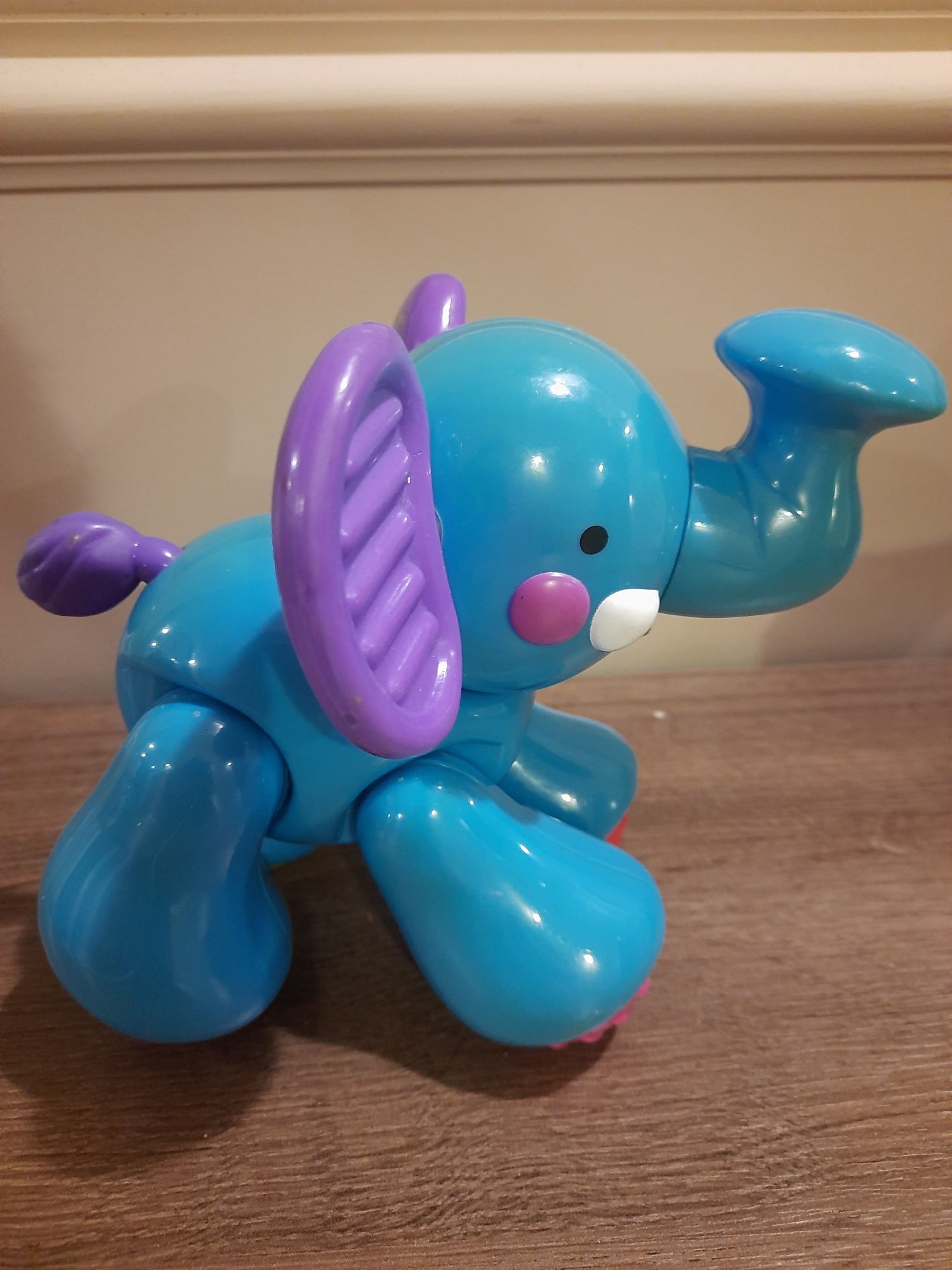 Слоник тріщотка Fisher Price Іграшки тріщалки