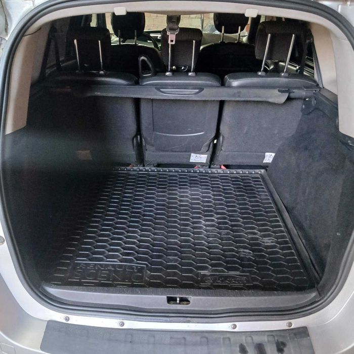 Продам Renault Grand Scenic 2010року