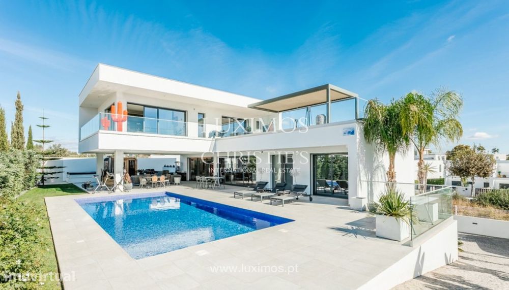 Moradia contemporânea V3 com piscina para venda em Silves, Algarve