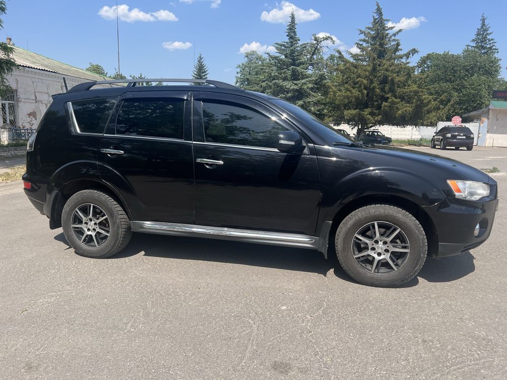 Mitsubishi outlander xl
