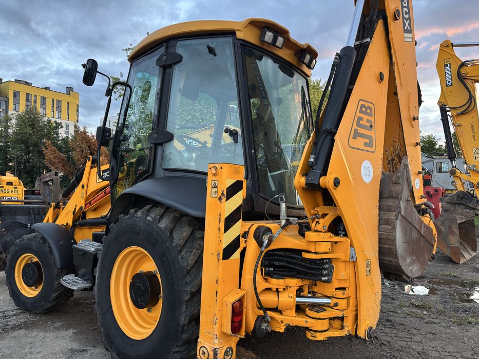 Екскаватор JCB 3CX 2010р.в.