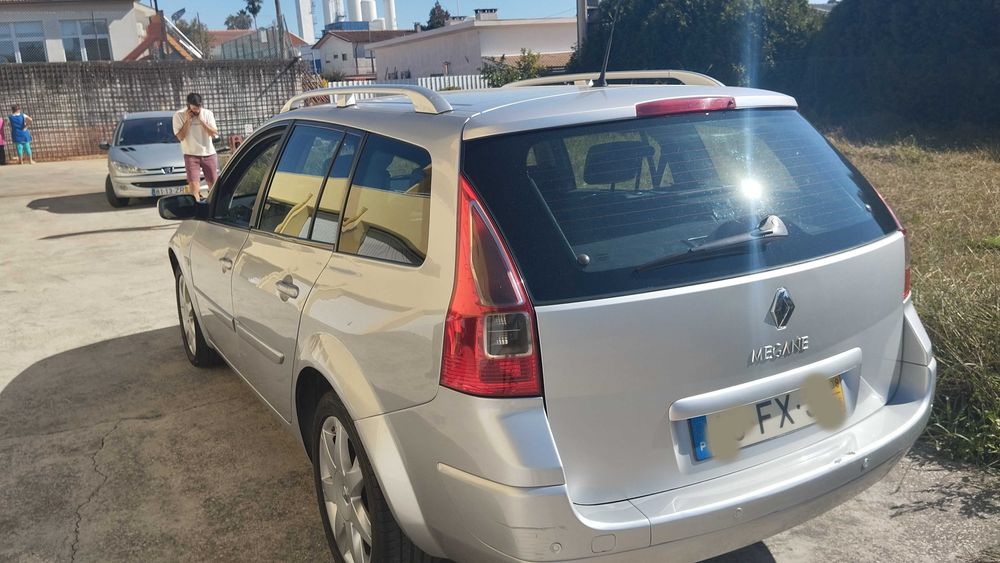 RENAUT MEGANE  como novo
