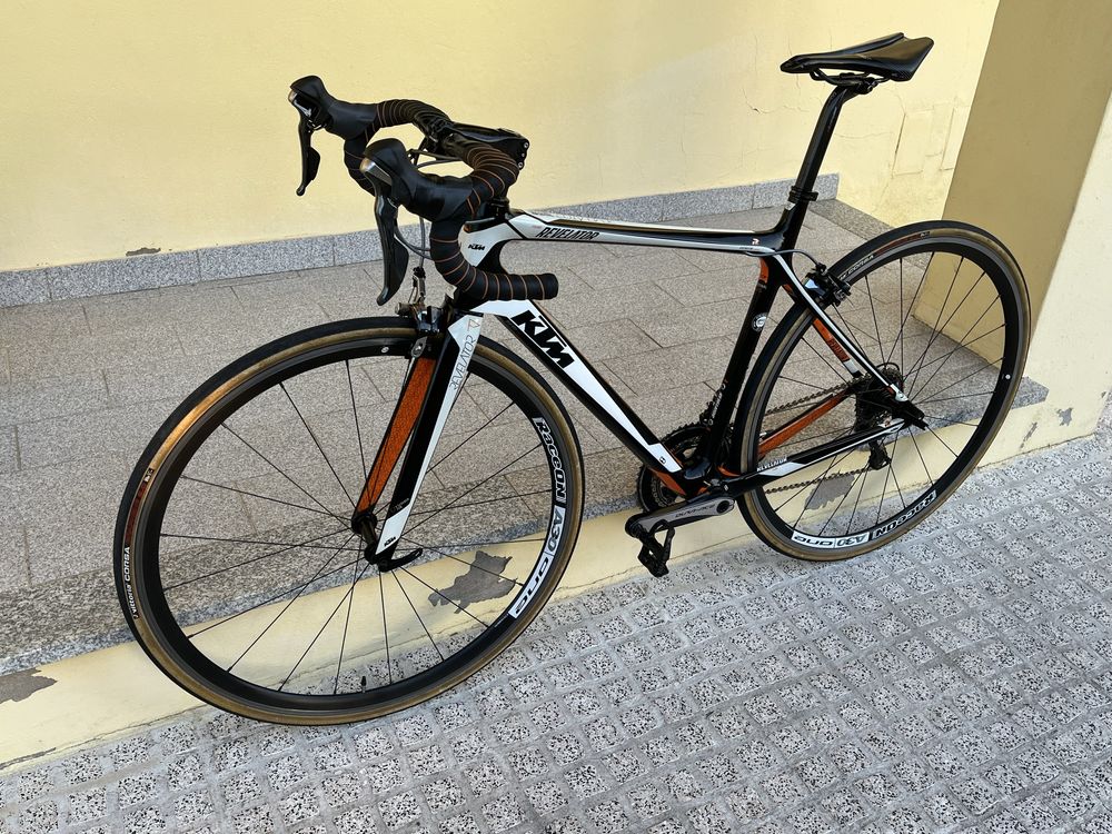KTM Revelator Prime. Carbono.