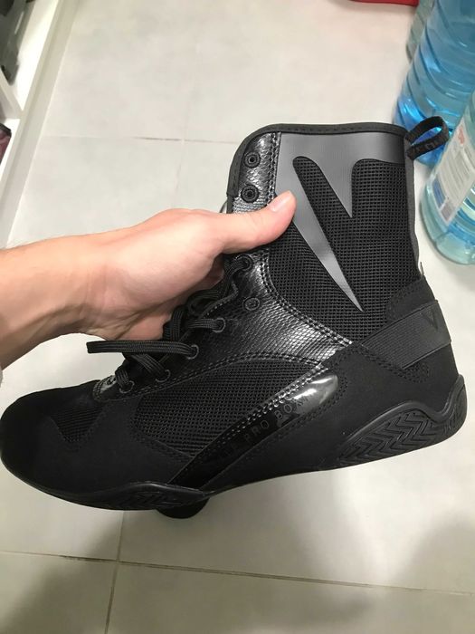 Боксерки VENUM Elite Boxing Shoes, 42р., оригінал