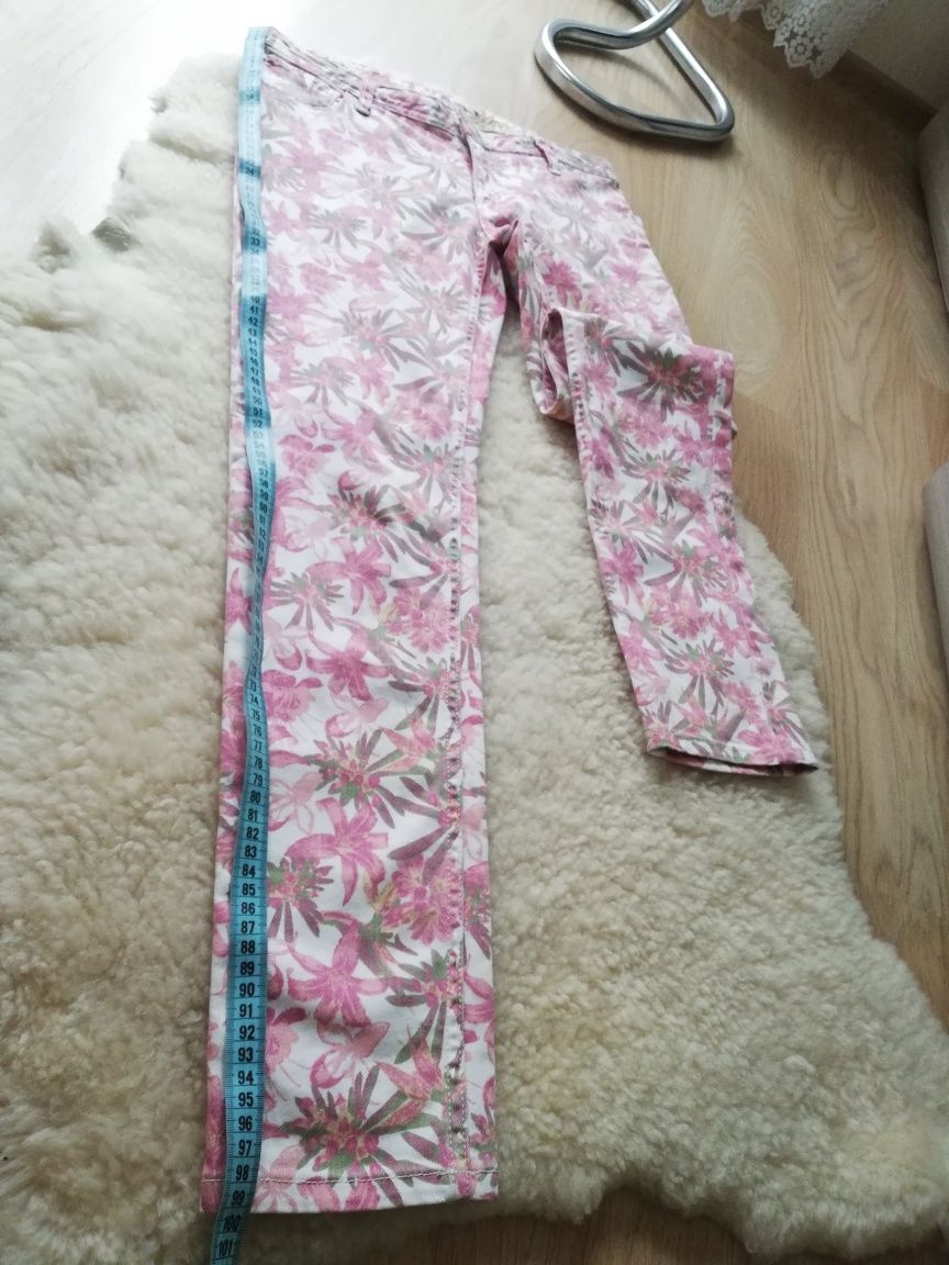 Przepiękne spodnie jeansowe w kwiaty Adidas neo label skinny W30 L30