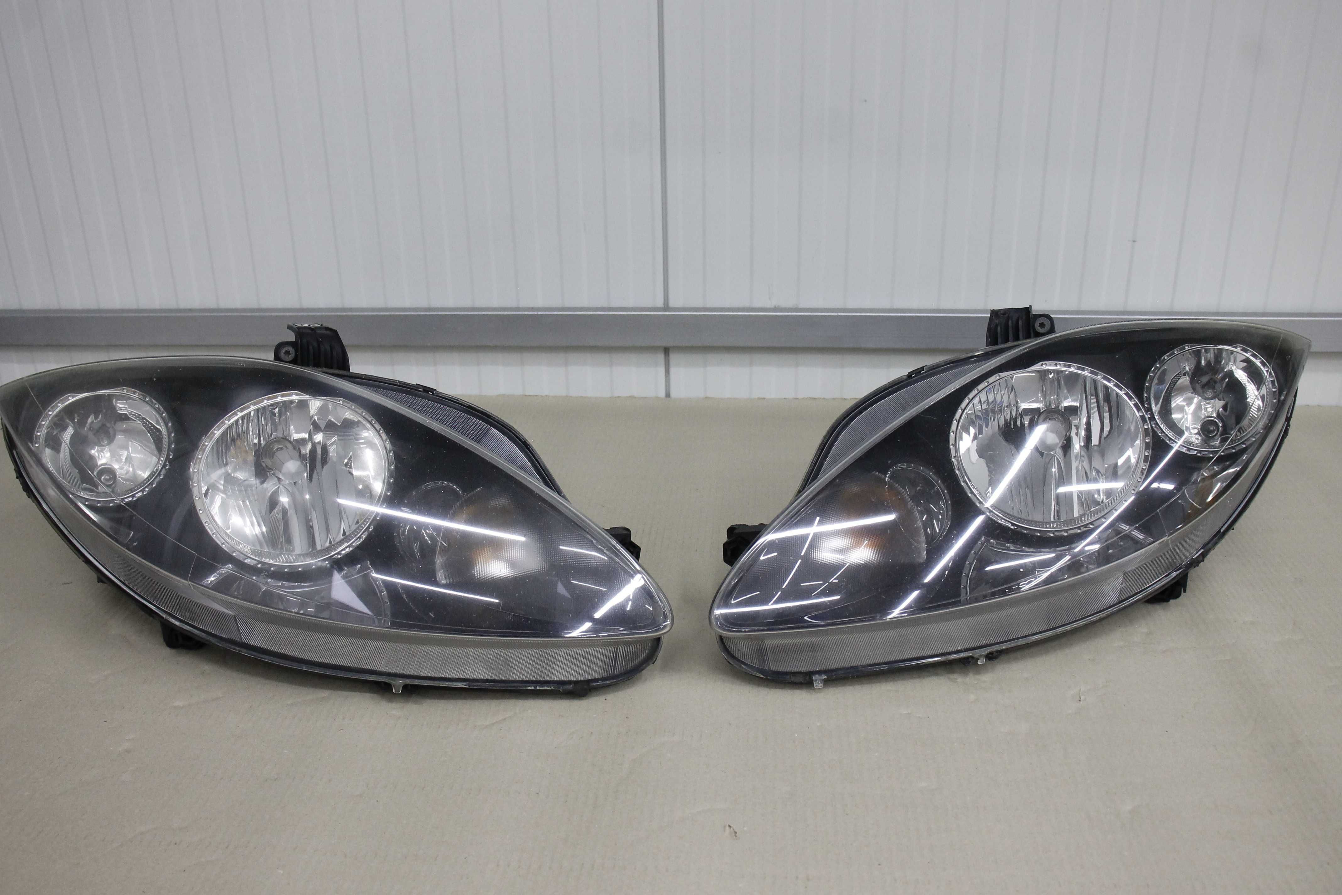 lampa przód przednia prawa lewa reflektor Seat Leon II kpl lamp