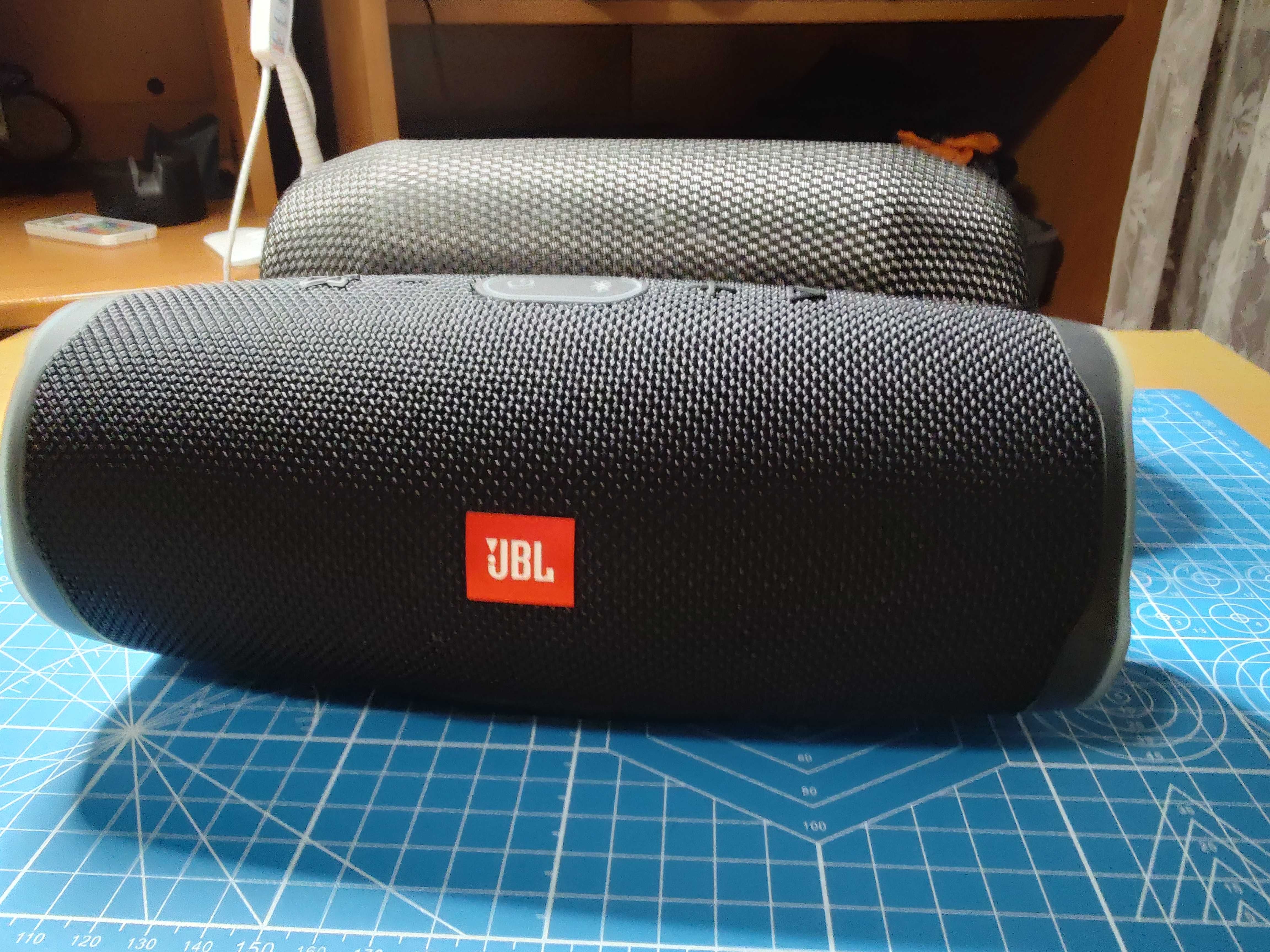 Głośnik mobilny JBL Charge 4 30 Wat + futerał 100% sprawny jak nowy