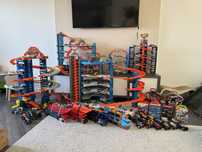 Найбільший паркінг Hot Wheels. Автовози, машинки та контейнери.