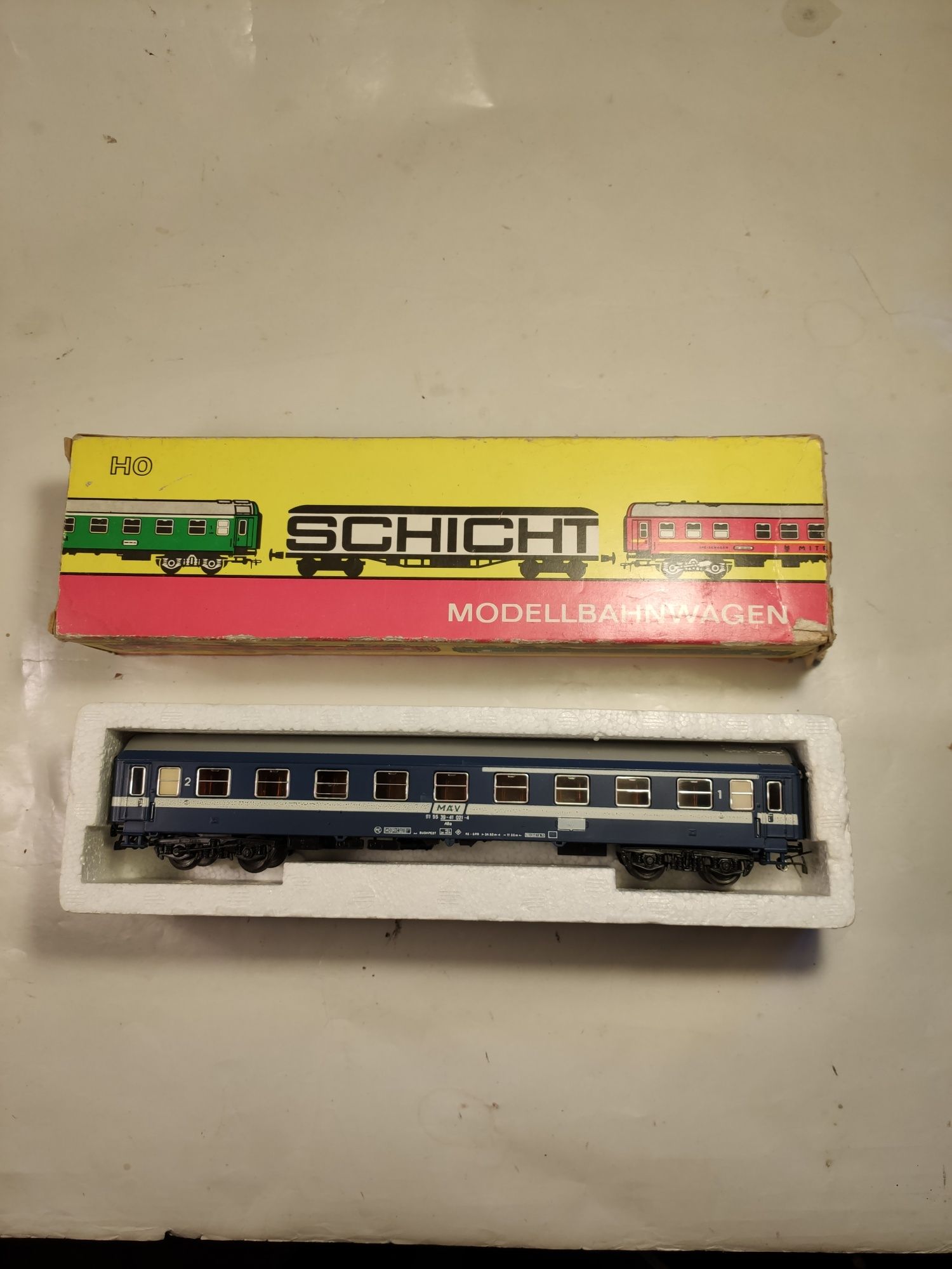 Wagon Schicht z oświetleniem - kolejka makieta skala H0
