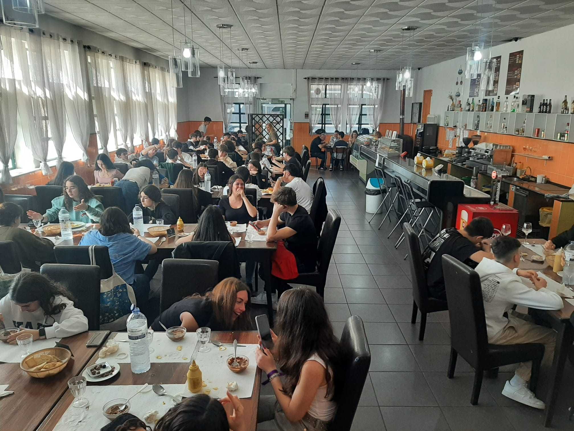 Restaurante, bar ativo, venda trespasse do negocio, nova gerência