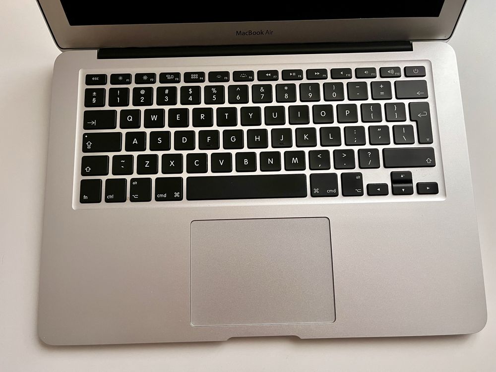 Apple MacBook Air 13-calowy 8GB/128GB