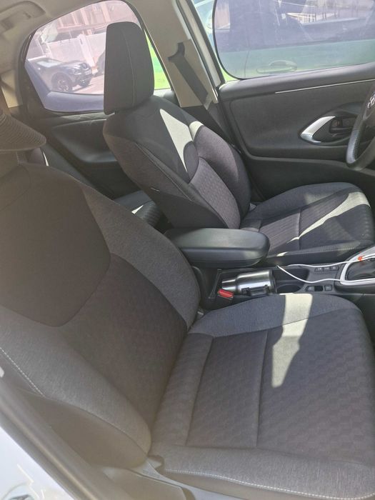 Toyota Yaris Hybrid 2022 – 38.000 km, Excelente Estado